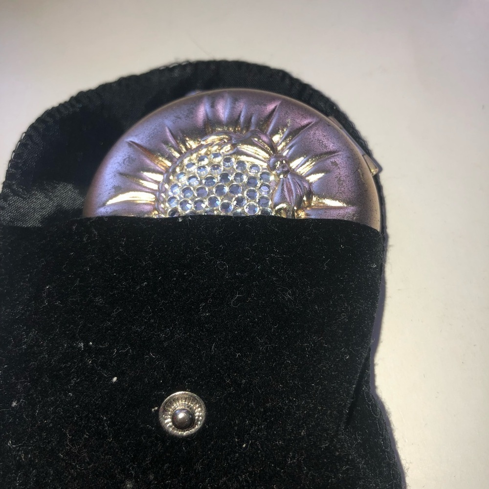 Gold Sunburst Rhinestone Compact - Picture 6 of 6